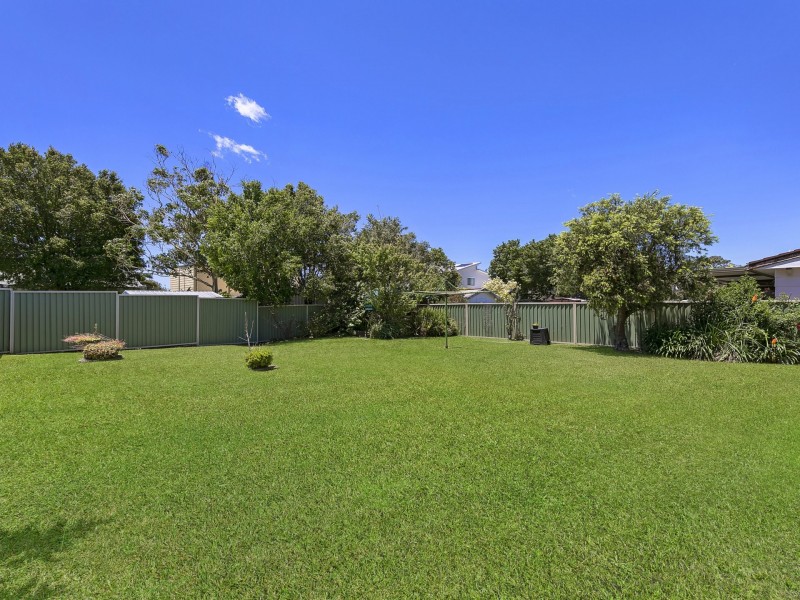 41 Wall Road, Gorokan NSW 2263