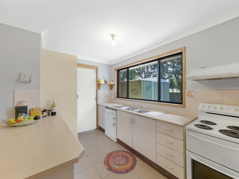 10 Parton Close, Buff Point NSW 2262