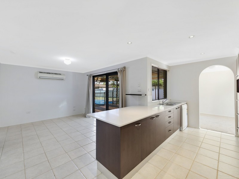 15 Mundara Close, Buff Point NSW 2262
