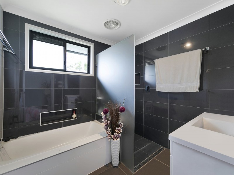 6 Hulani Street, Budgewoi NSW 2262