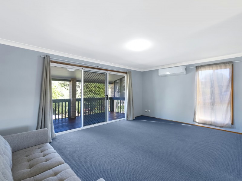 4 Somerville Close, Budgewoi NSW 2262