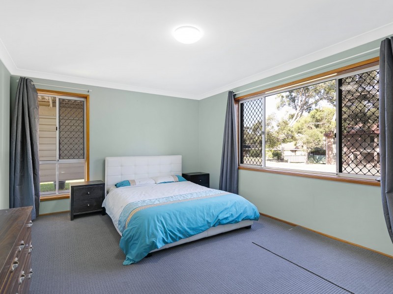 4 Somerville Close, Budgewoi NSW 2262