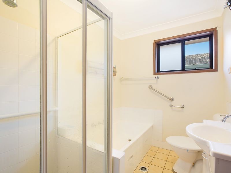 4/36 Elizabeth Bay Drive, Lake Munmorah NSW 2259