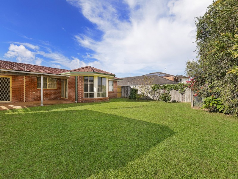 8 Harry Close, Blue Haven NSW 2262