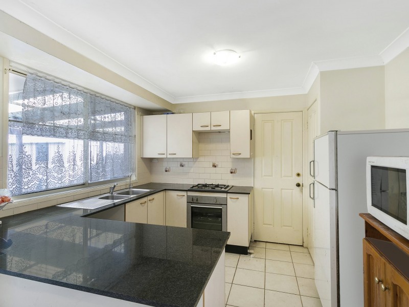 8 Harry Close, Blue Haven NSW 2262