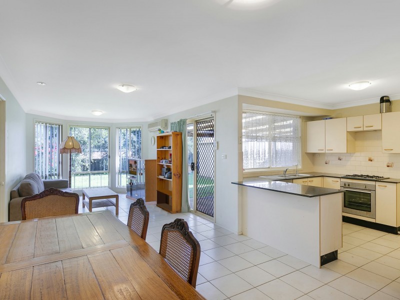 8 Harry Close, Blue Haven NSW 2262