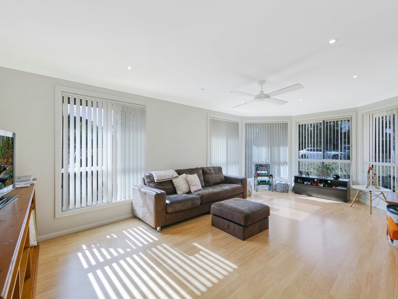2 Heron Close, Watanobbi NSW 2259