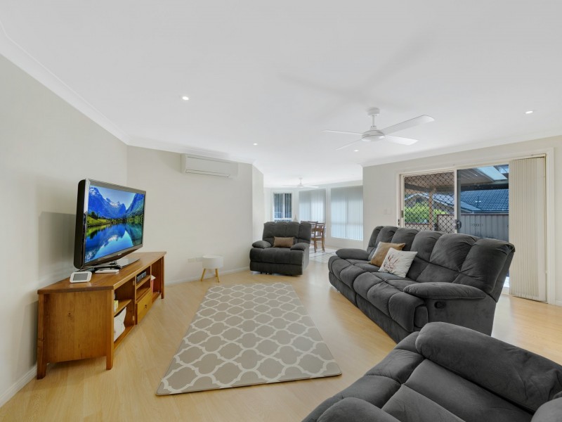 2 Heron Close, Watanobbi NSW 2259