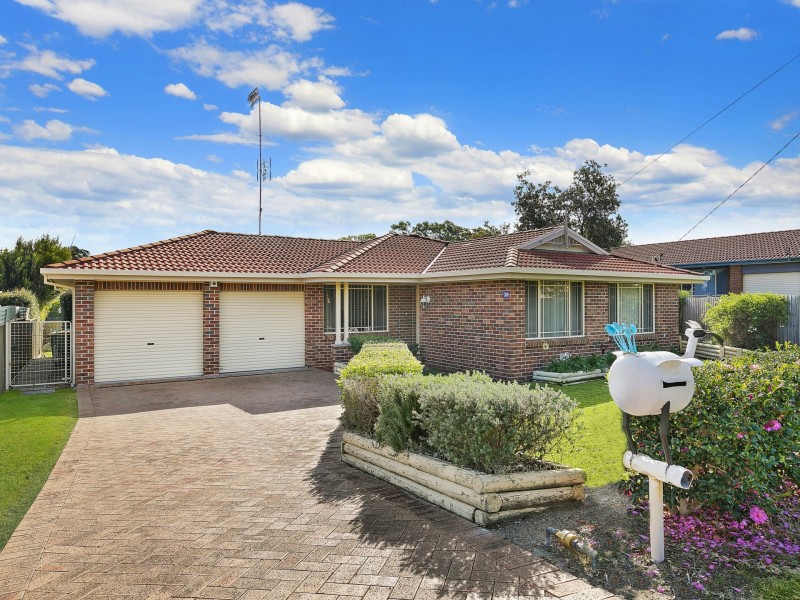 30 Scenic Circle, Budgewoi NSW 2262