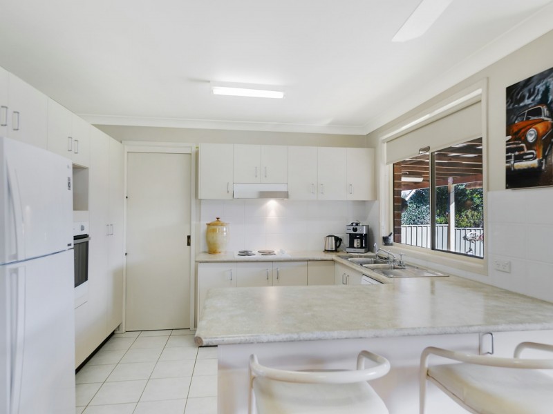 30 Scenic Circle, Budgewoi NSW 2262