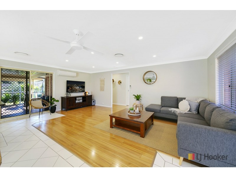 14 Tarwhine Avenue, Chain Valley Bay NSW 2259