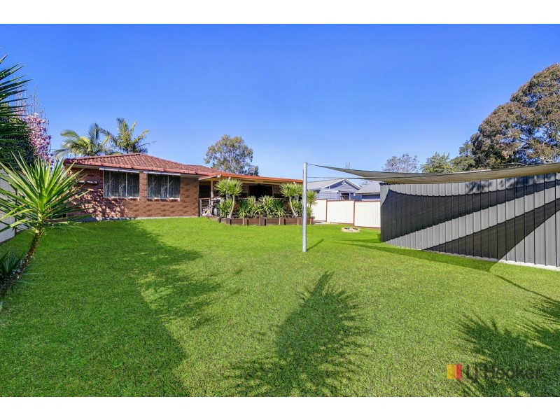 14 Tarwhine Avenue, Chain Valley Bay NSW 2259