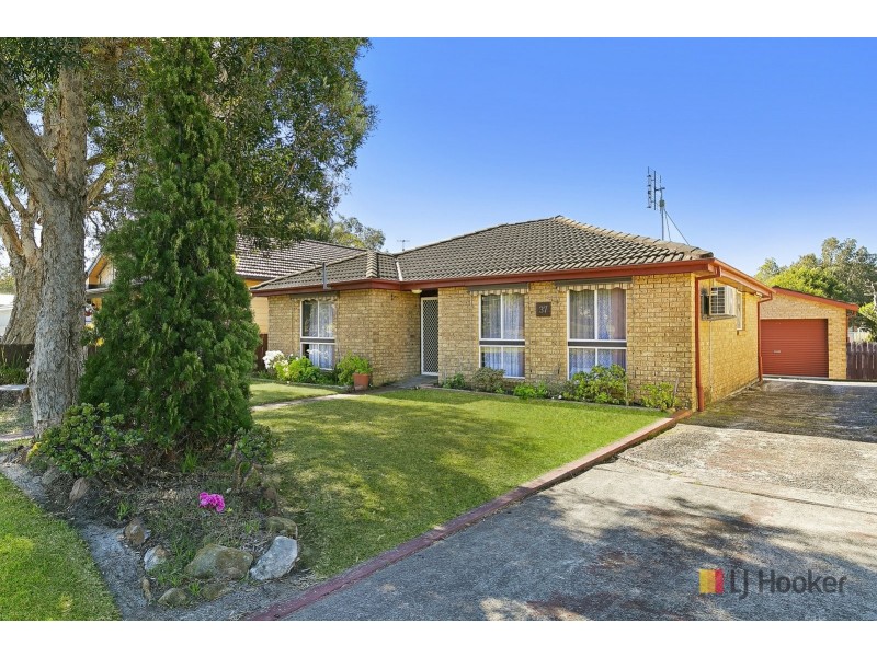 37 Delia Avenue, Budgewoi NSW 2262