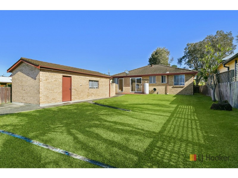 37 Delia Avenue, Budgewoi NSW 2262