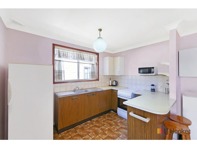 37 Delia Avenue, Budgewoi NSW 2262