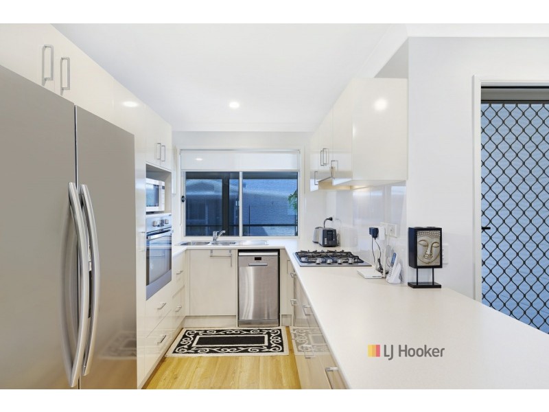 313/25 Mulloway Road, Chain Valley Bay NSW 2259