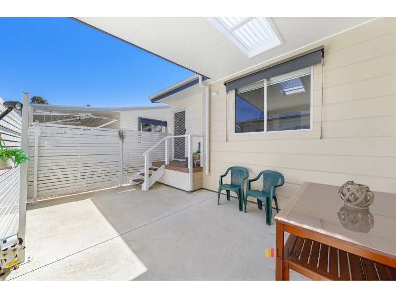 313/25 Mulloway Road, Chain Valley Bay NSW 2259