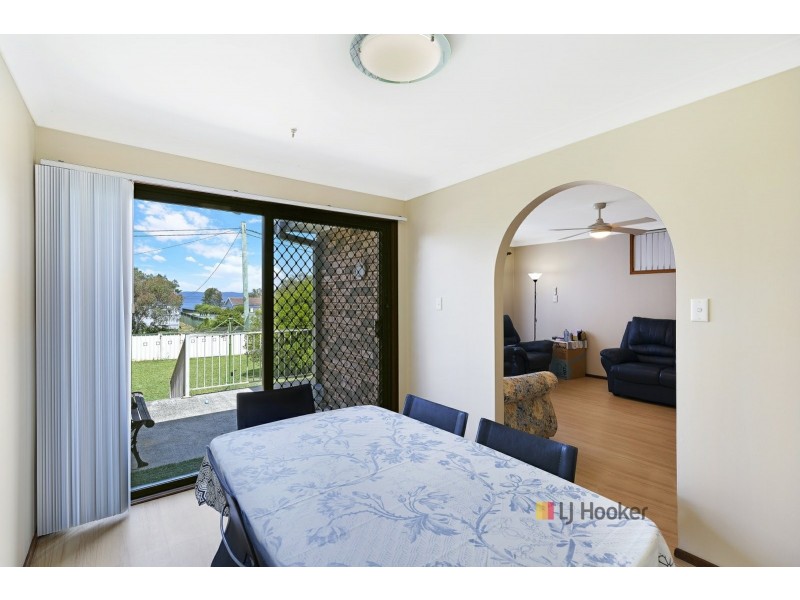Unit 2/30 Mary Street, Gorokan NSW 2263