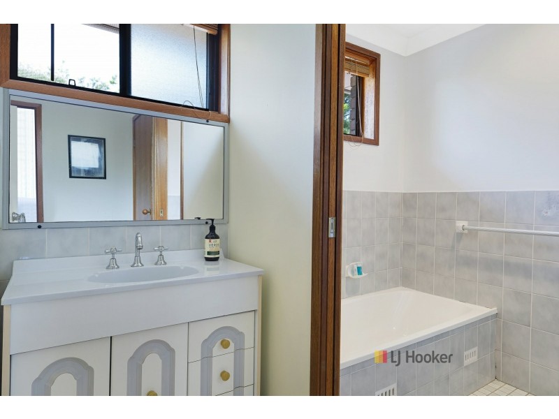 Unit 2/30 Mary Street, Gorokan NSW 2263