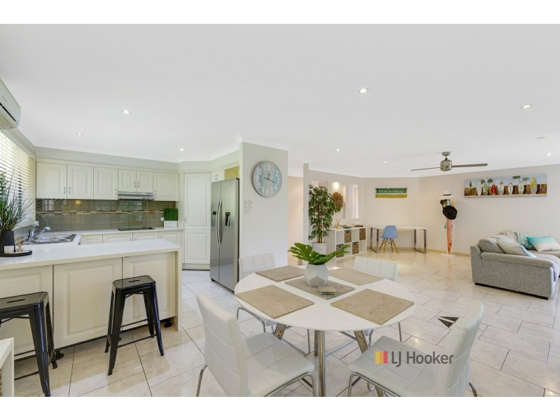 61 Sixth Avenue, Toukley NSW 2263