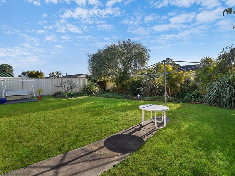 24 Maxwell Avenue, Gorokan NSW 2263