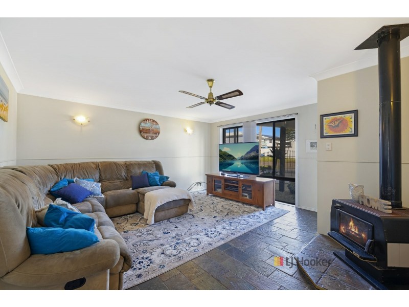 1 Ahina Avenue, Halekulani NSW 2262