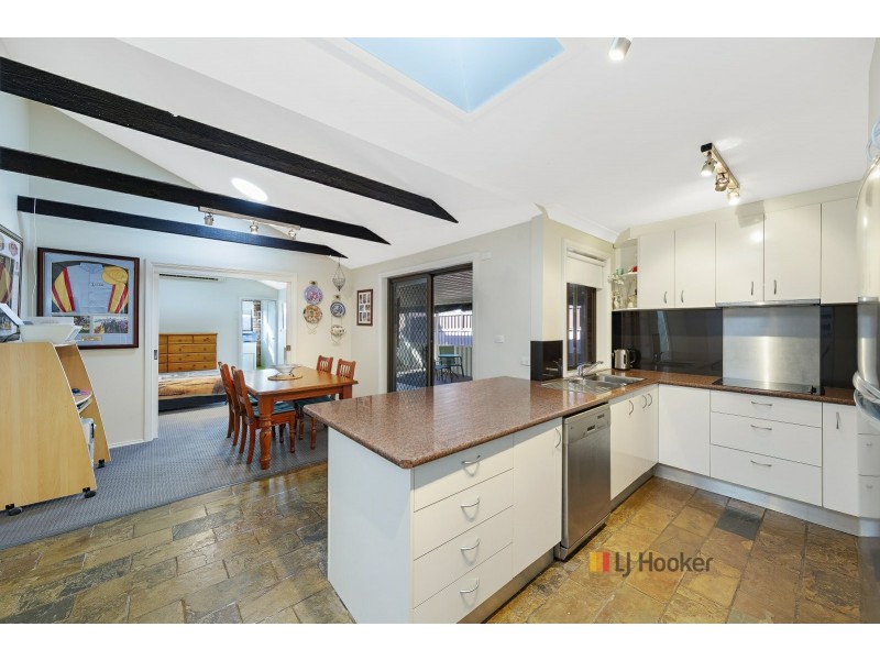 1 Ahina Avenue, Halekulani NSW 2262