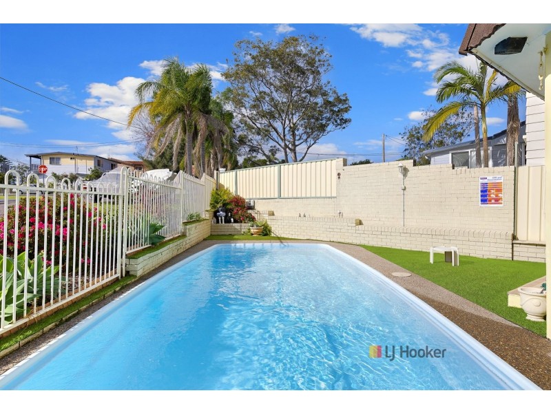 5 Peveril Street, Mannering Park NSW 2259