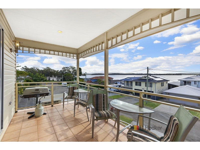 5 Peveril Street, Mannering Park NSW 2259