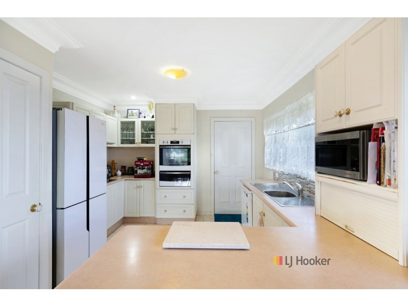 5 Peveril Street, Mannering Park NSW 2259