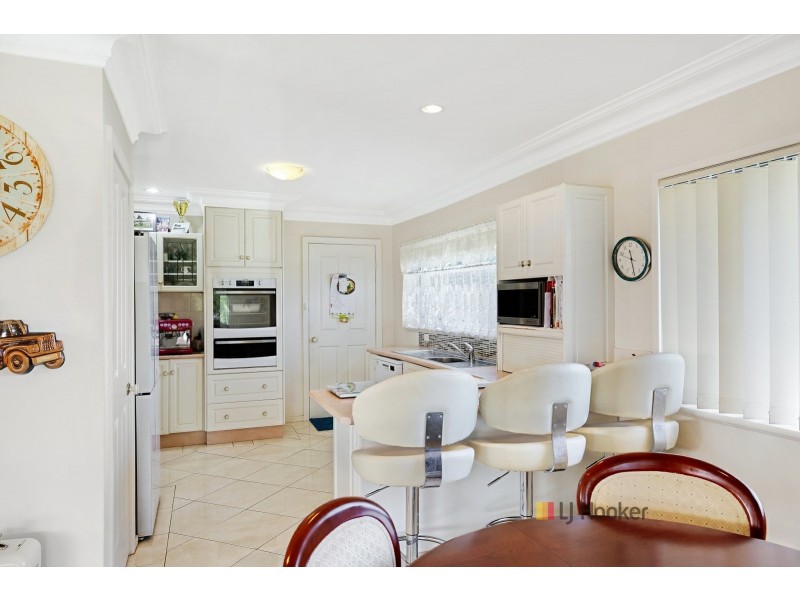 5 Peveril Street, Mannering Park NSW 2259