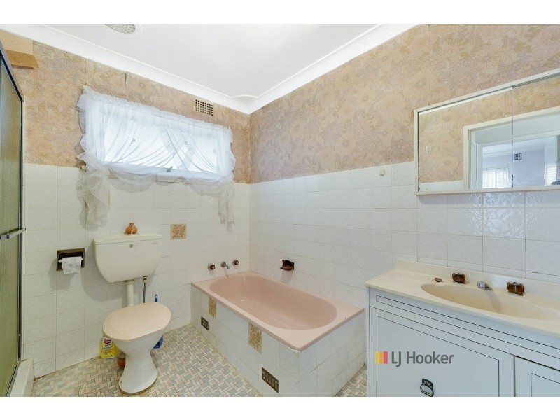 228 Wallarah Road, Gorokan NSW 2263