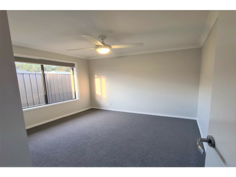 4 Bradman Drive, Woongarrah NSW 2259