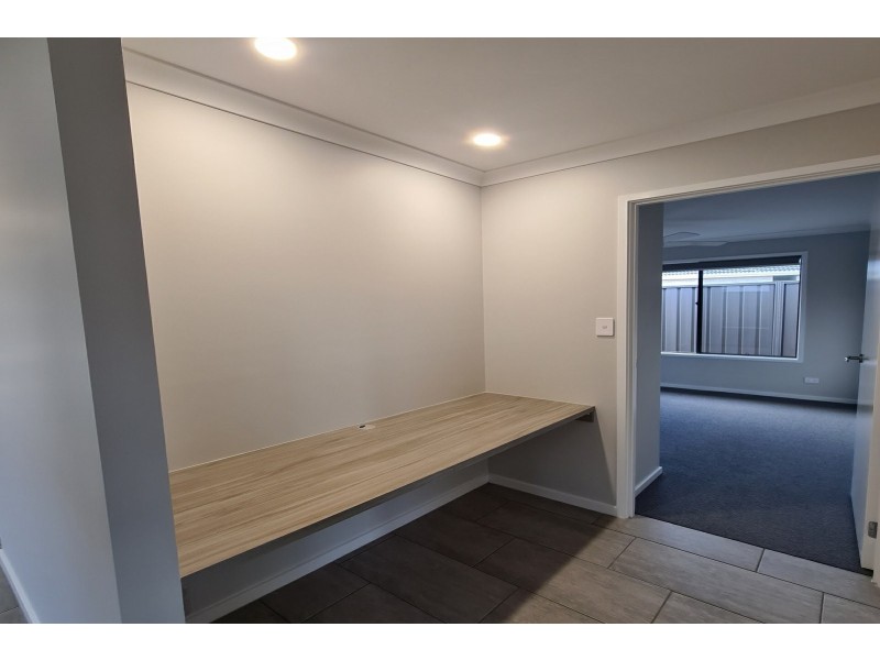 4 Bradman Drive, Woongarrah NSW 2259