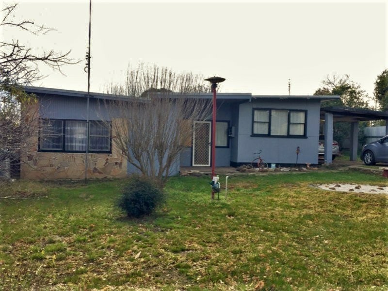 97 Binalong Street, Harden NSW 2587