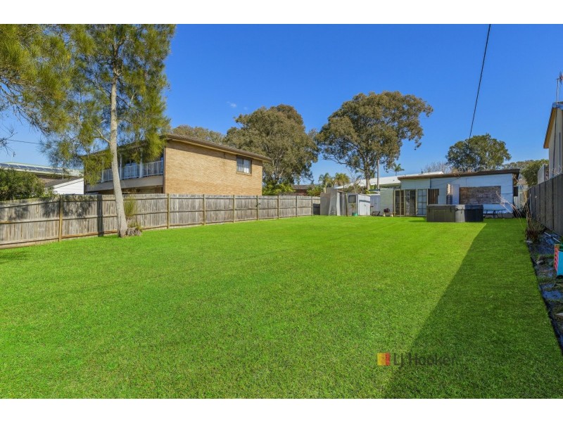 25 Woodland Parkway, Buff Point NSW 2262