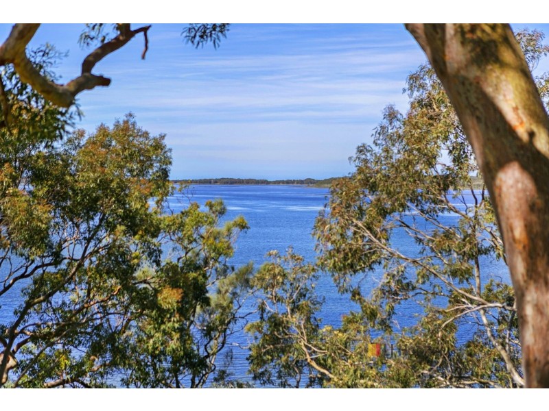 98 Buff Point Avenue, Buff Point NSW 2262