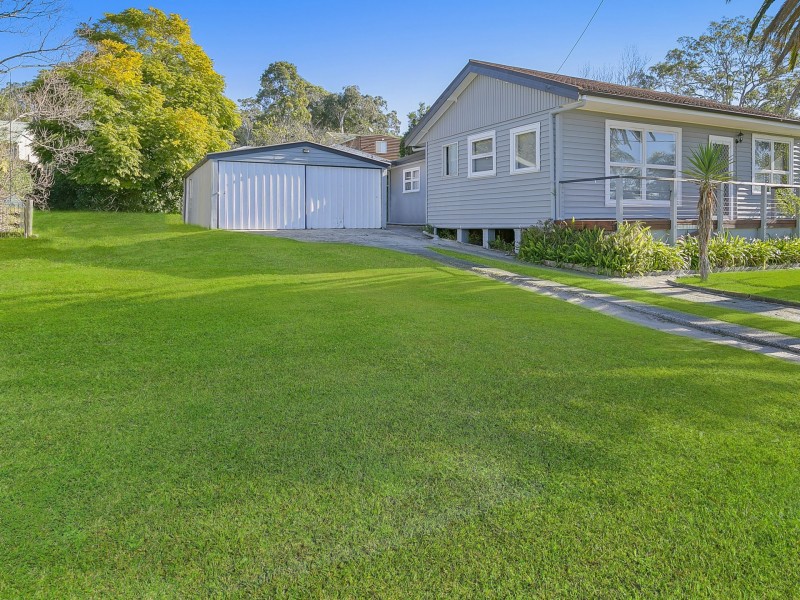 17 Anembo Avenue, Summerland Point NSW 2259