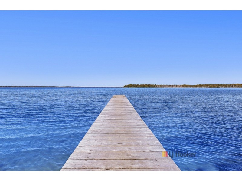 2b Harding Avenue, Lake Munmorah NSW 2259