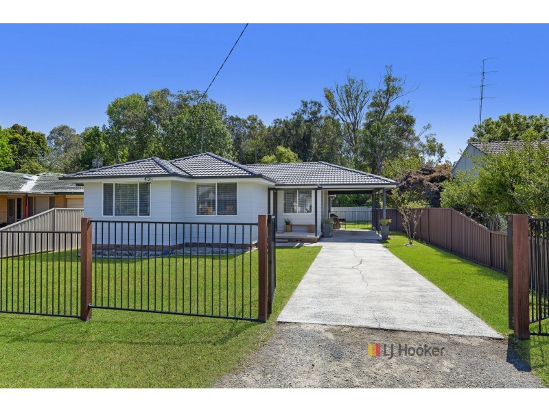 7 Charmhaven Avenue, Charmhaven NSW 2263