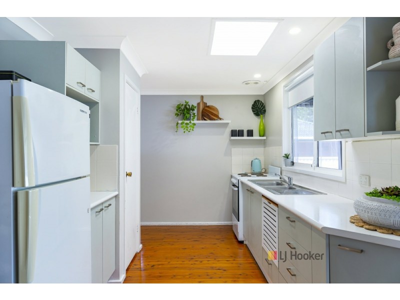 7 Charmhaven Avenue, Charmhaven NSW 2263