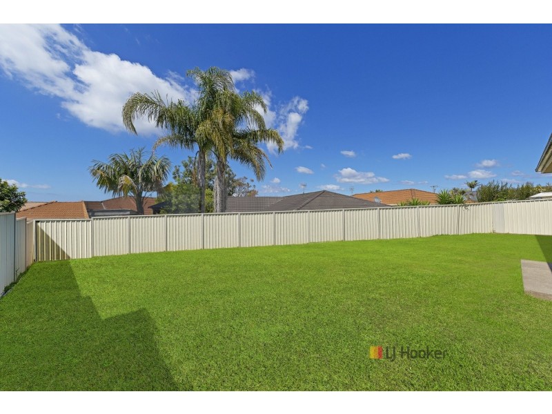 17 Lady Kendall Drive, Blue Haven NSW 2262