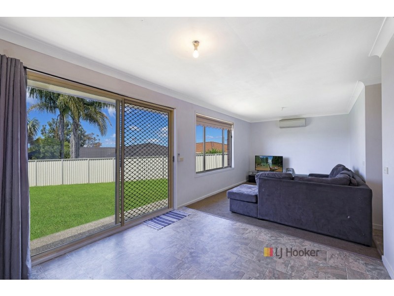 17 Lady Kendall Drive, Blue Haven NSW 2262