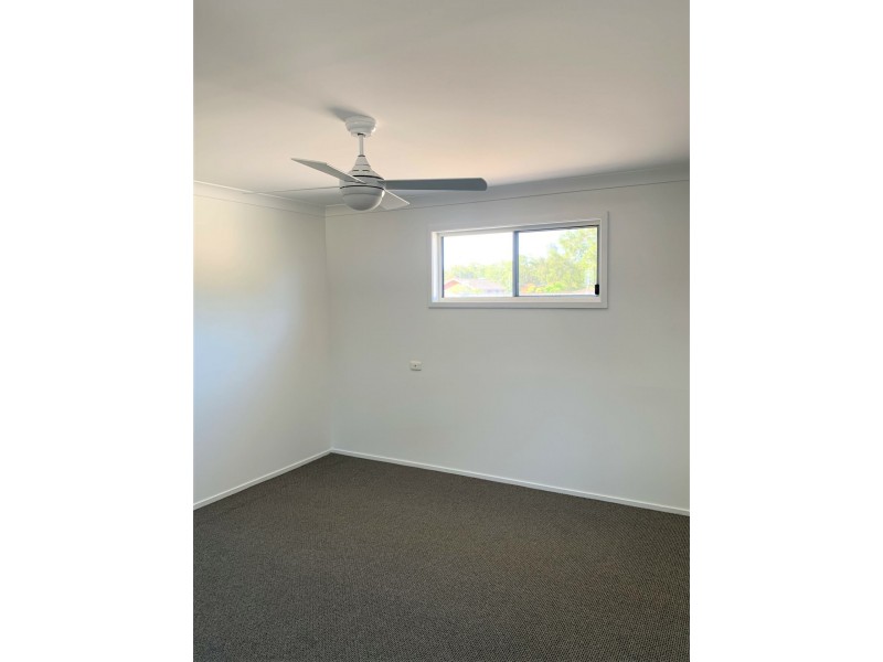 1/9 Tenth Avenue, Budgewoi NSW 2262