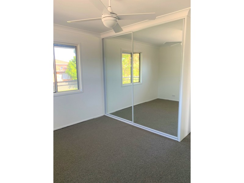 1/9 Tenth Avenue, Budgewoi NSW 2262