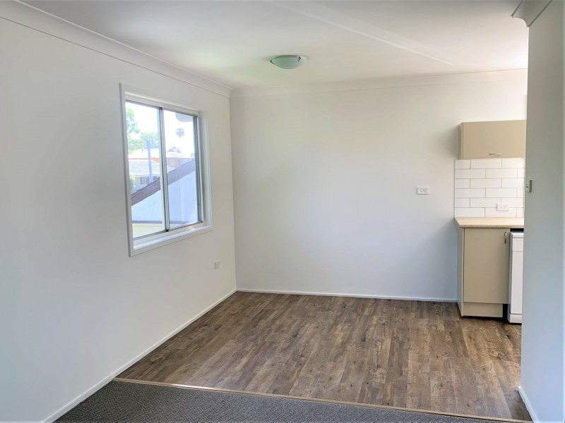 1/9 Tenth Avenue, Budgewoi NSW 2262