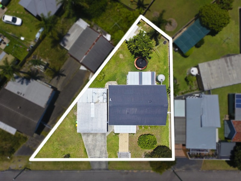 9 Woolana Avenue, Budgewoi NSW 2262