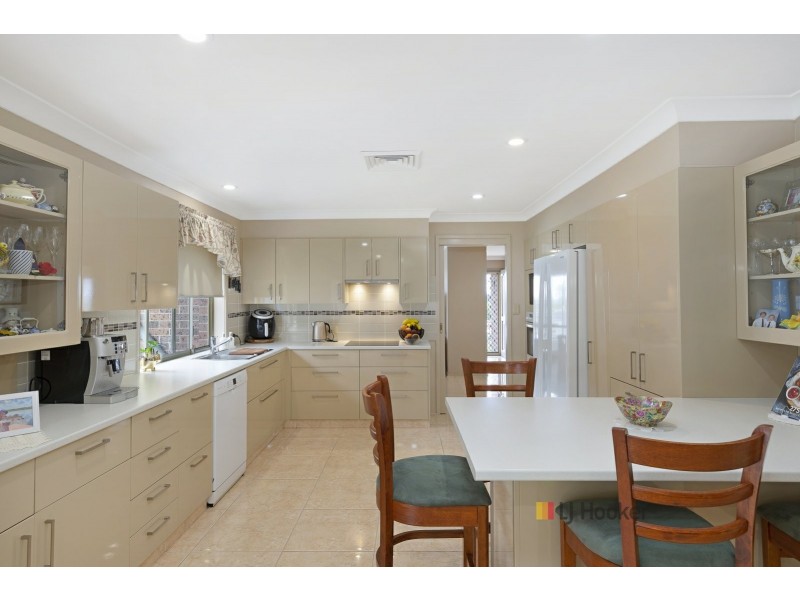 10 Woolana Avenue, Budgewoi NSW 2262