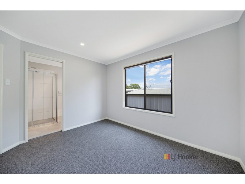 12A Kevin Street, Mannering Park NSW 2259