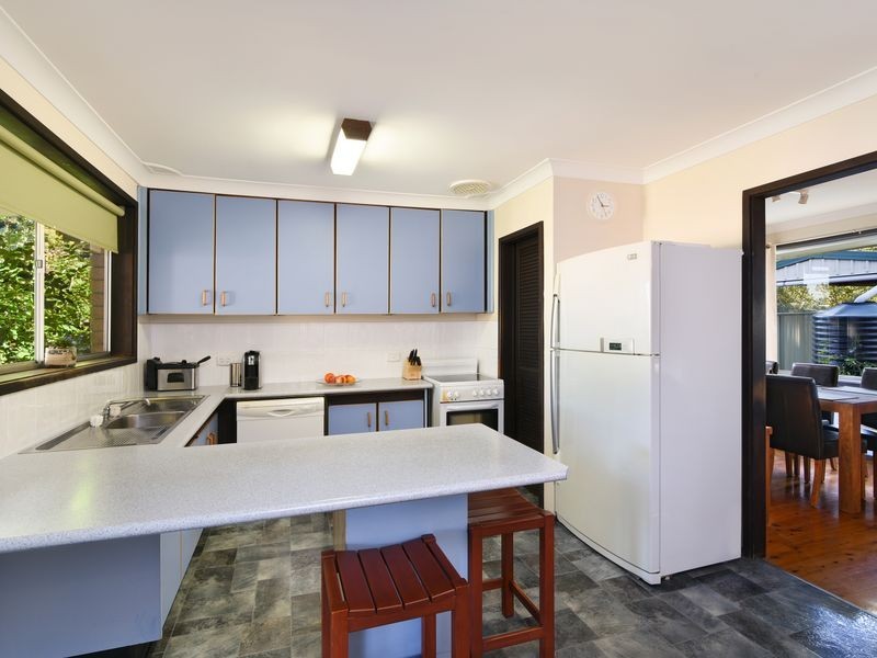 16 Ulana Avenue, Budgewoi NSW 2262